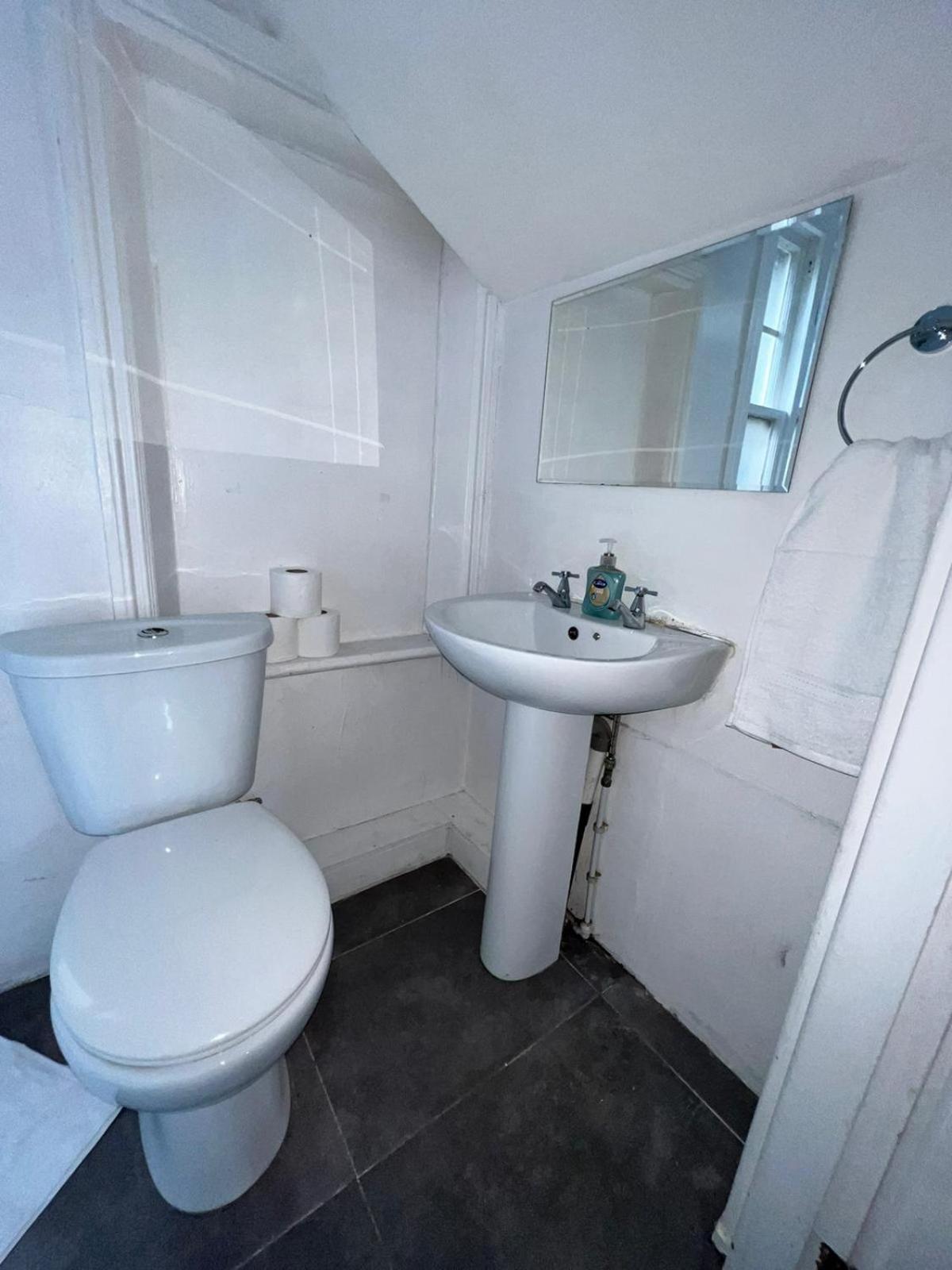 Islington Budget Guesthouse Londra Exterior foto