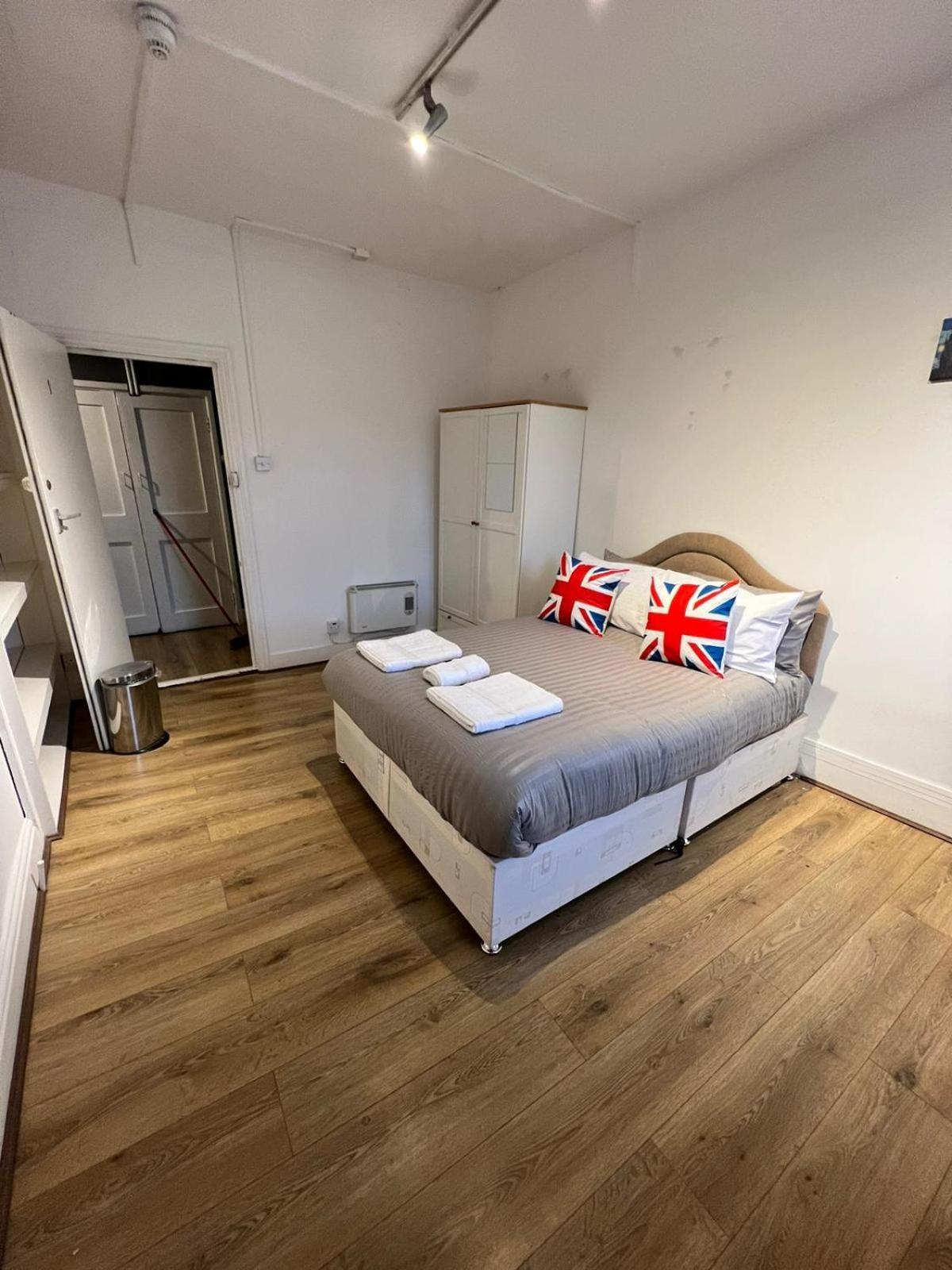 Islington Budget Guesthouse Londra Exterior foto